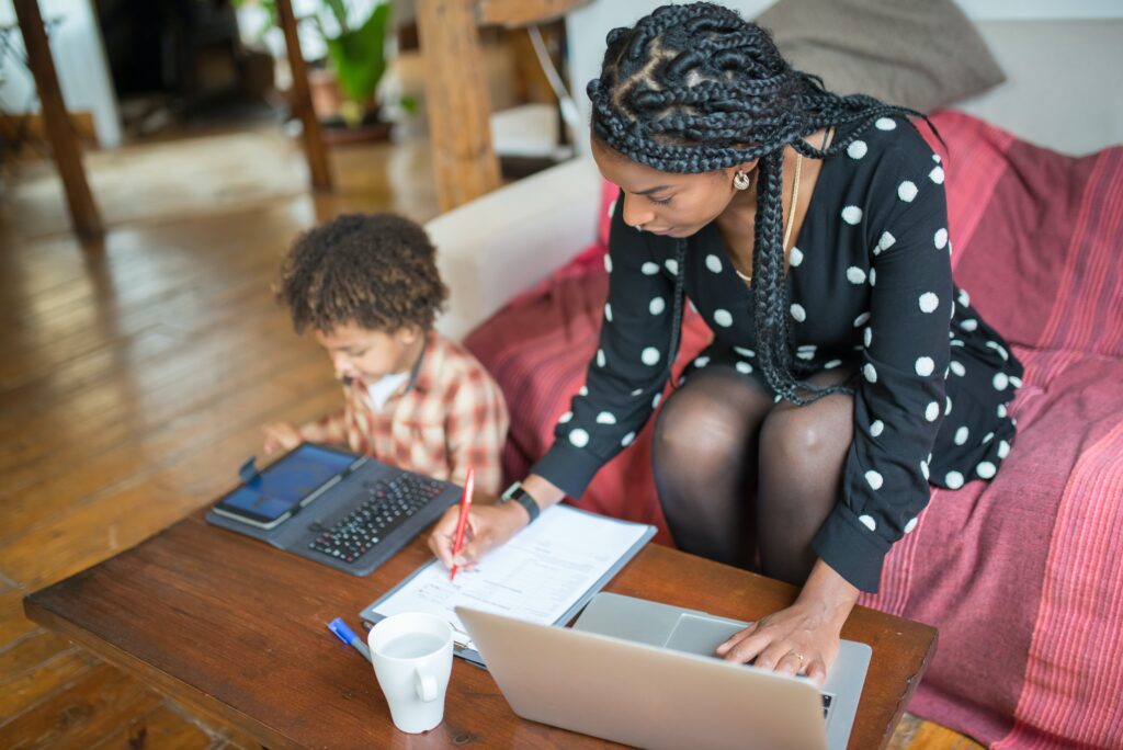 moms working from home